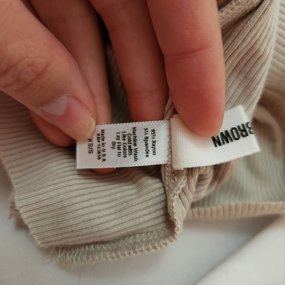 Joah Brown Ribbed Tan Top - Picture 6 of 10